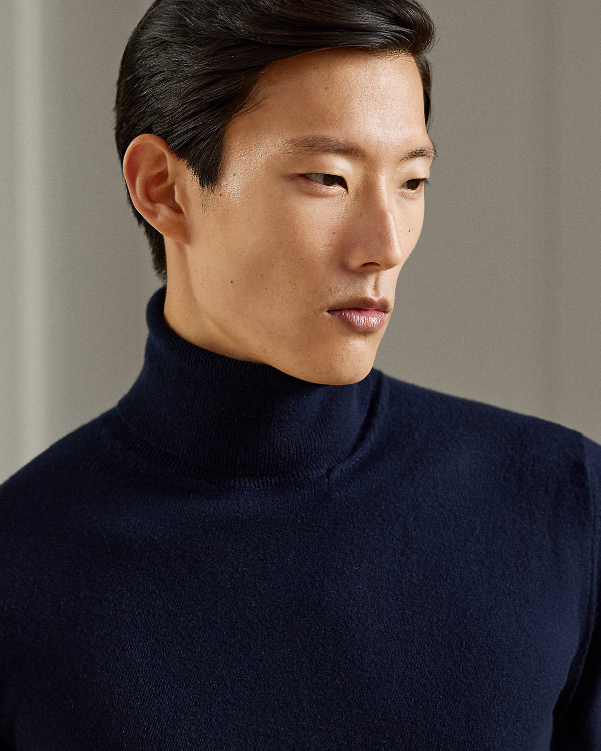 Men's Cashmere Turtleneck Sweater