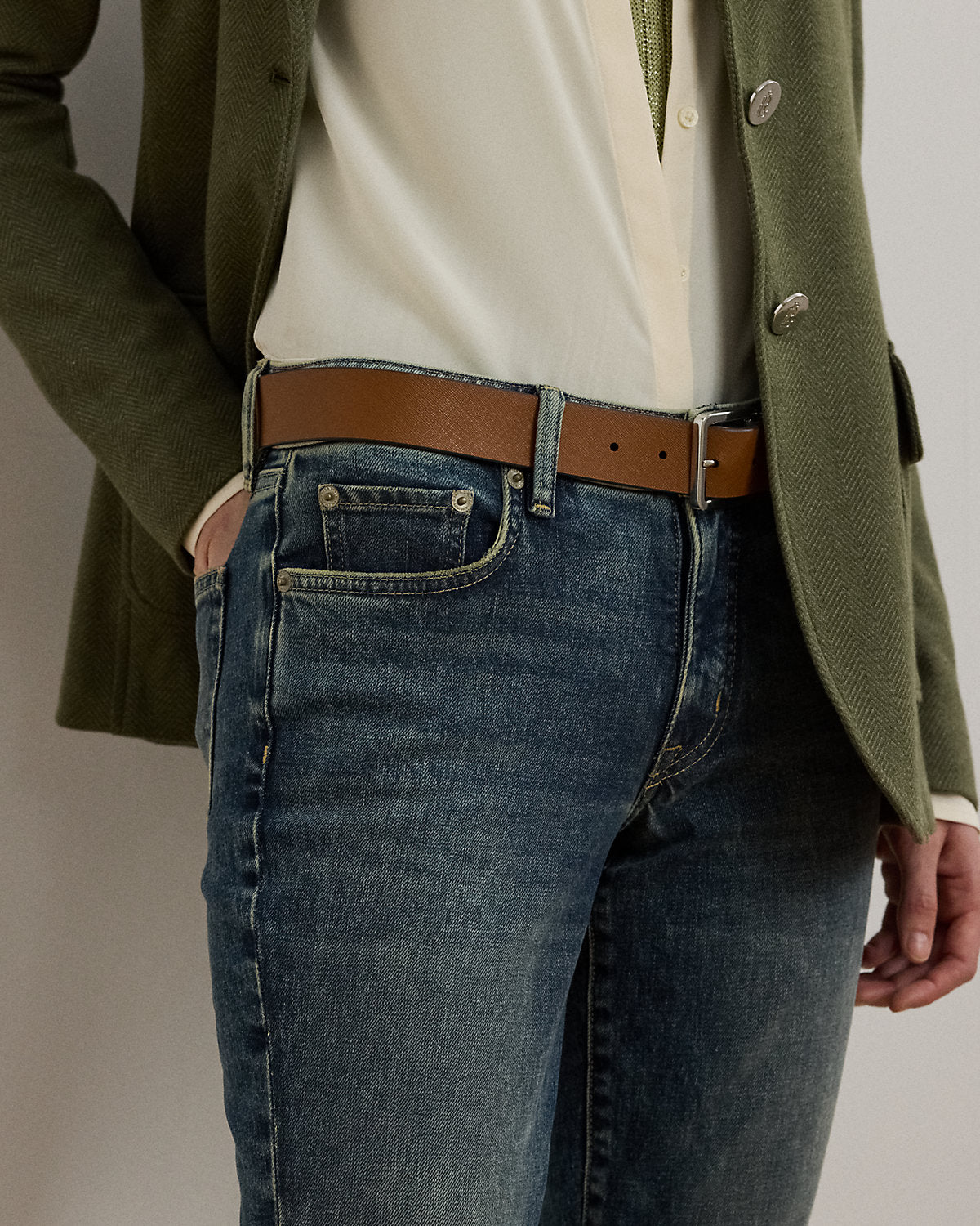 Mid-Rise Straight Ankle Jean