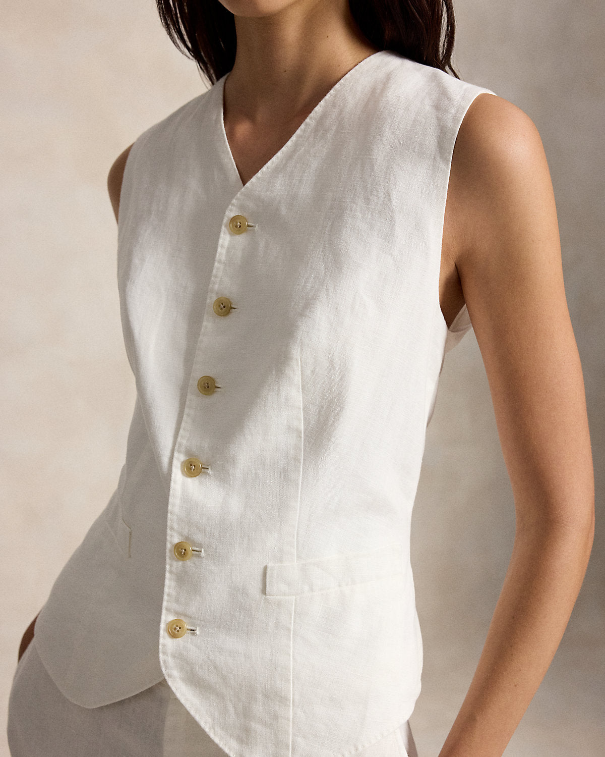 Buttoned Linen Vest