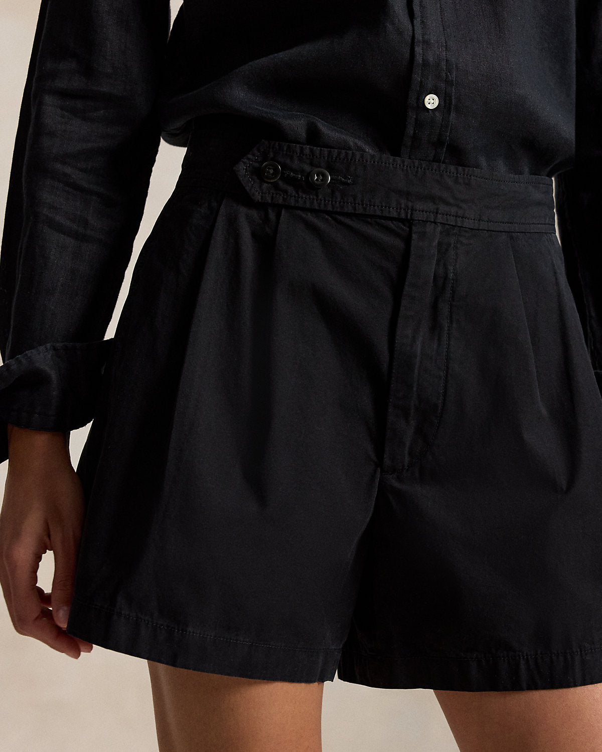 Pleated Cotton Short