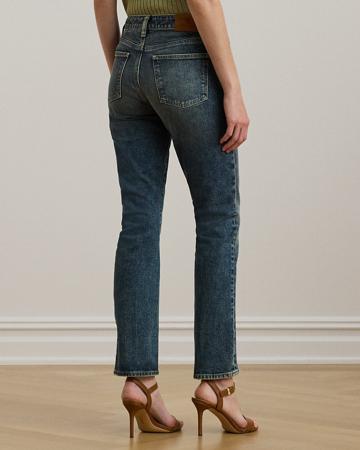 Mid-Rise Straight Ankle Jean