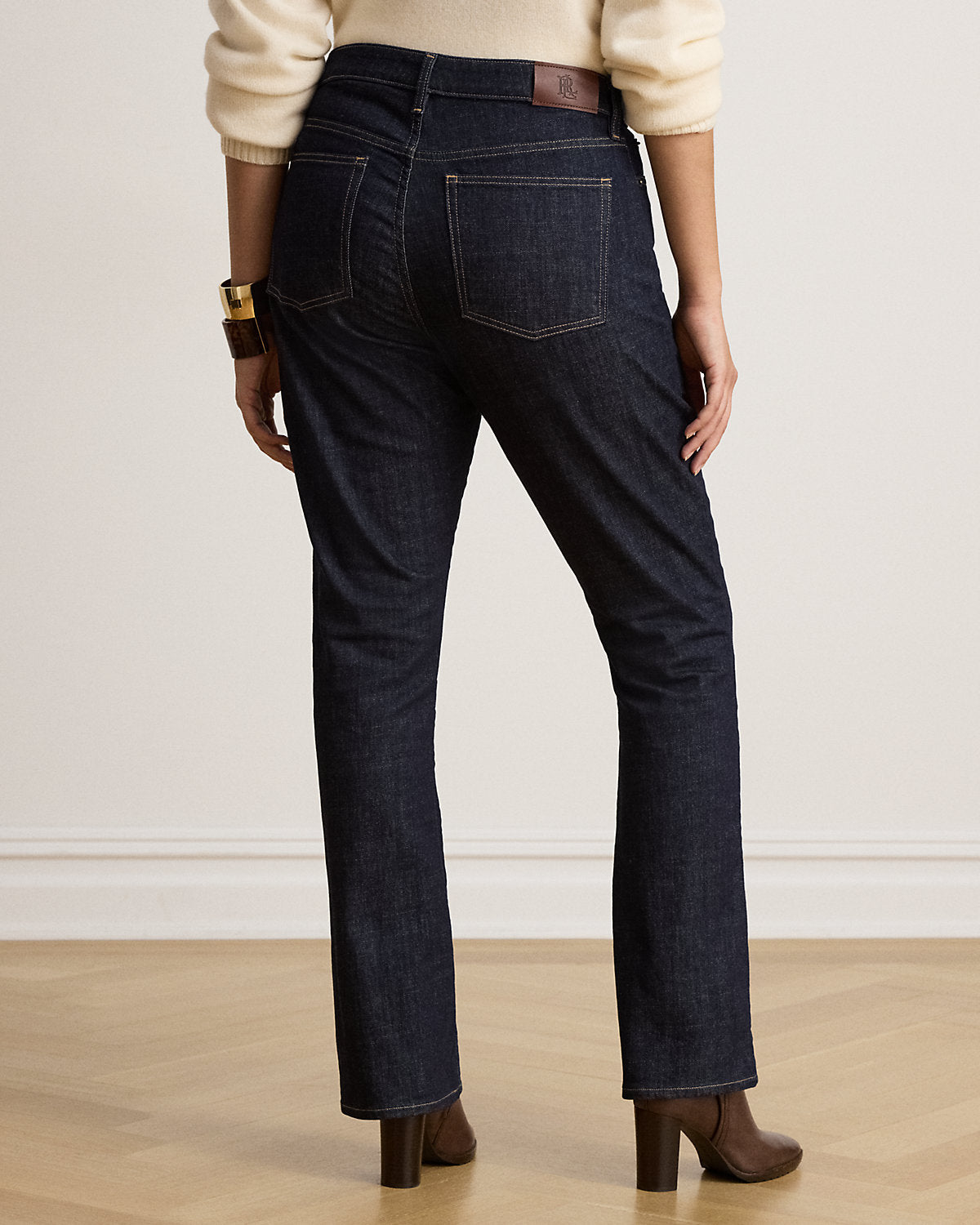 Mid-Rise Slim Straight Jean