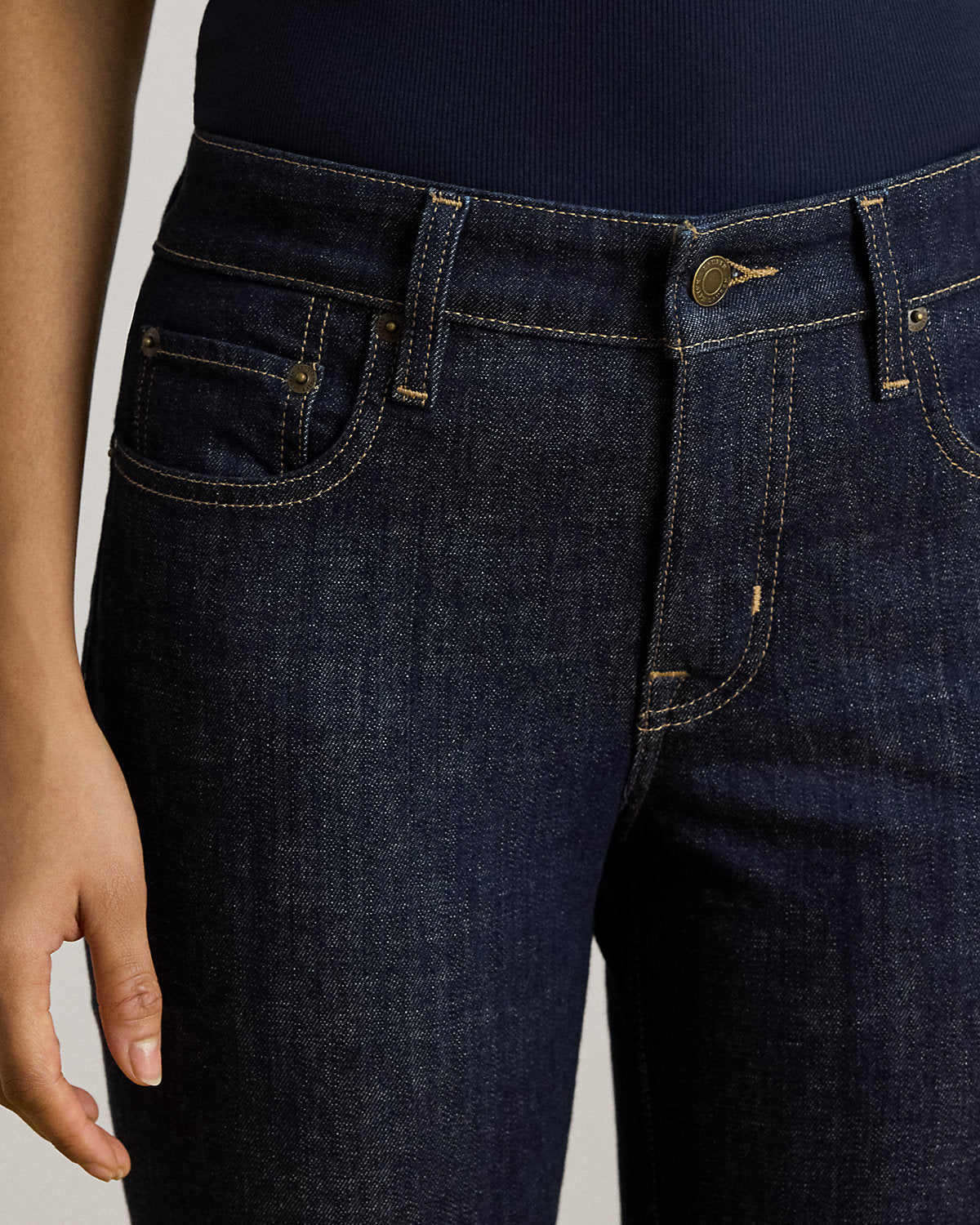 Mid-Rise Slim Straight Jean