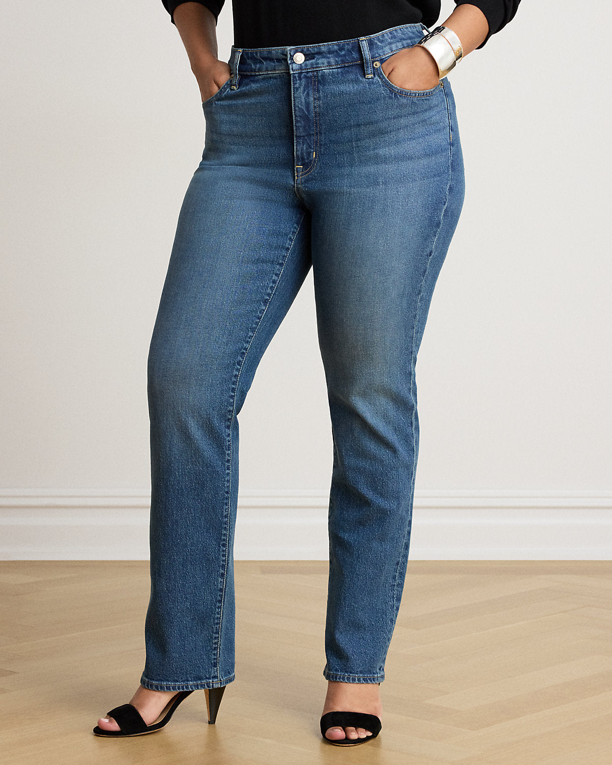 Mid-Rise Slim Straight Jean