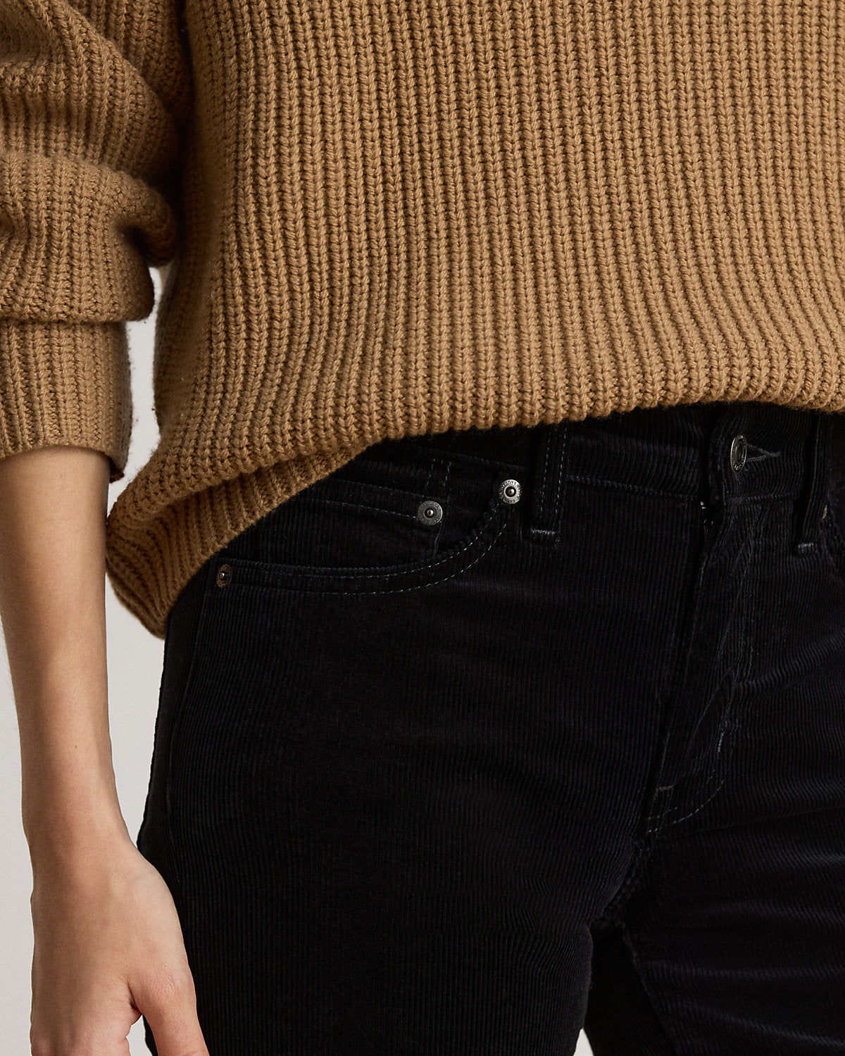 Mid-Rise Corduroy Slim Straight Pant