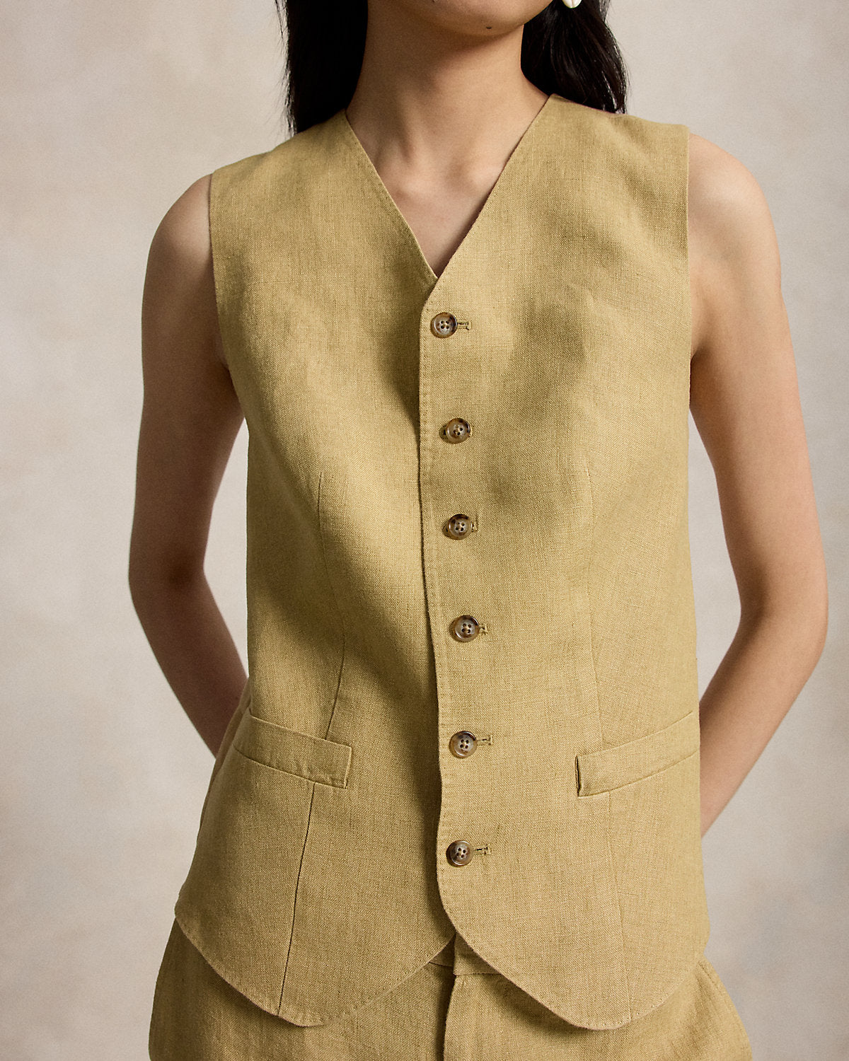 Buttoned D¨¦lav¨¦ Linen Vest