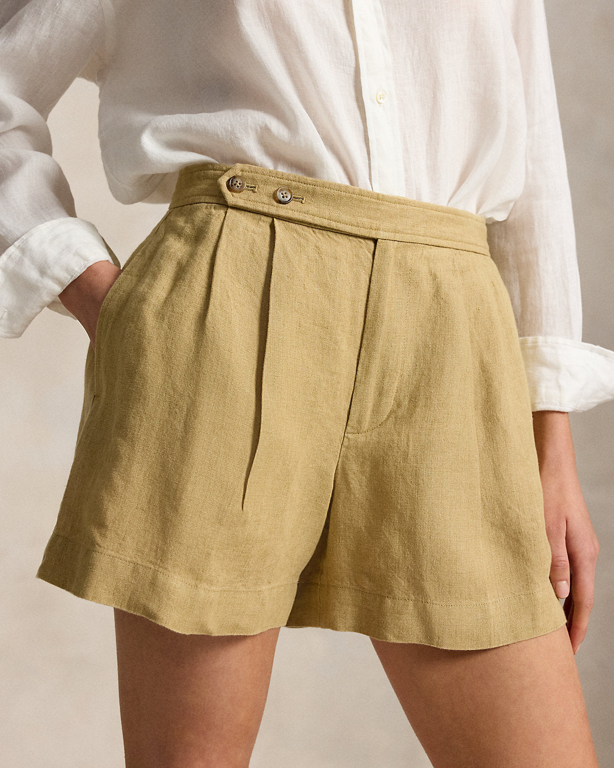 Pleated D¨¦lav¨¦ Linen Short