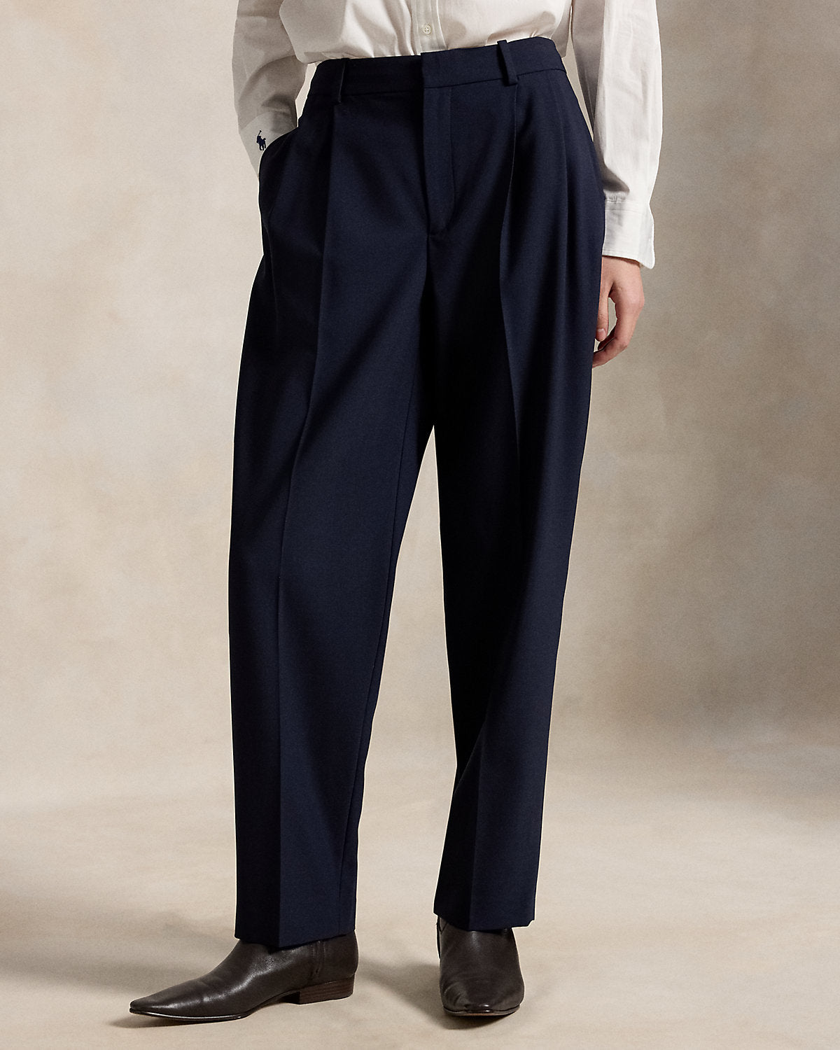 Pleated Tapered Stretch-Wool Pant