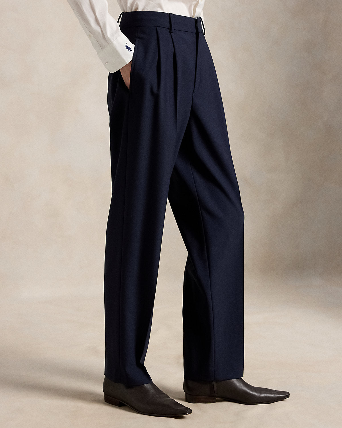 Pleated Tapered Stretch-Wool Pant