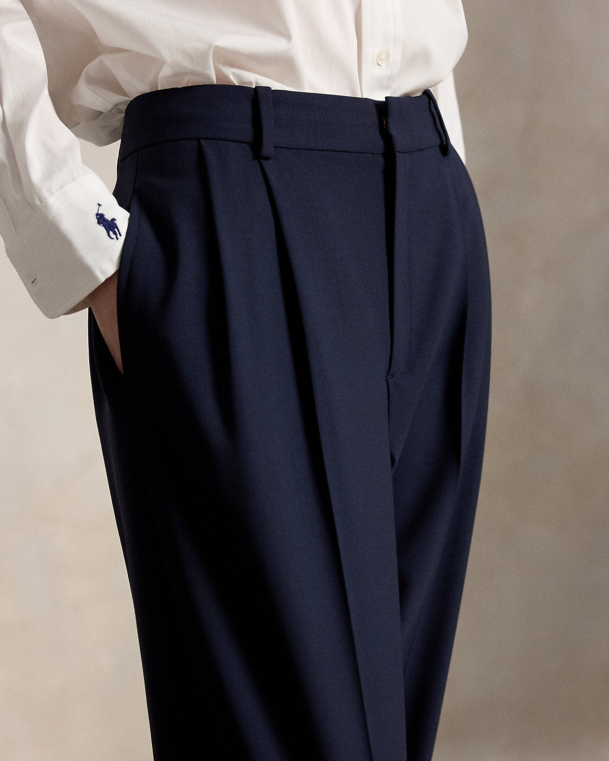 Pleated Tapered Stretch-Wool Pant