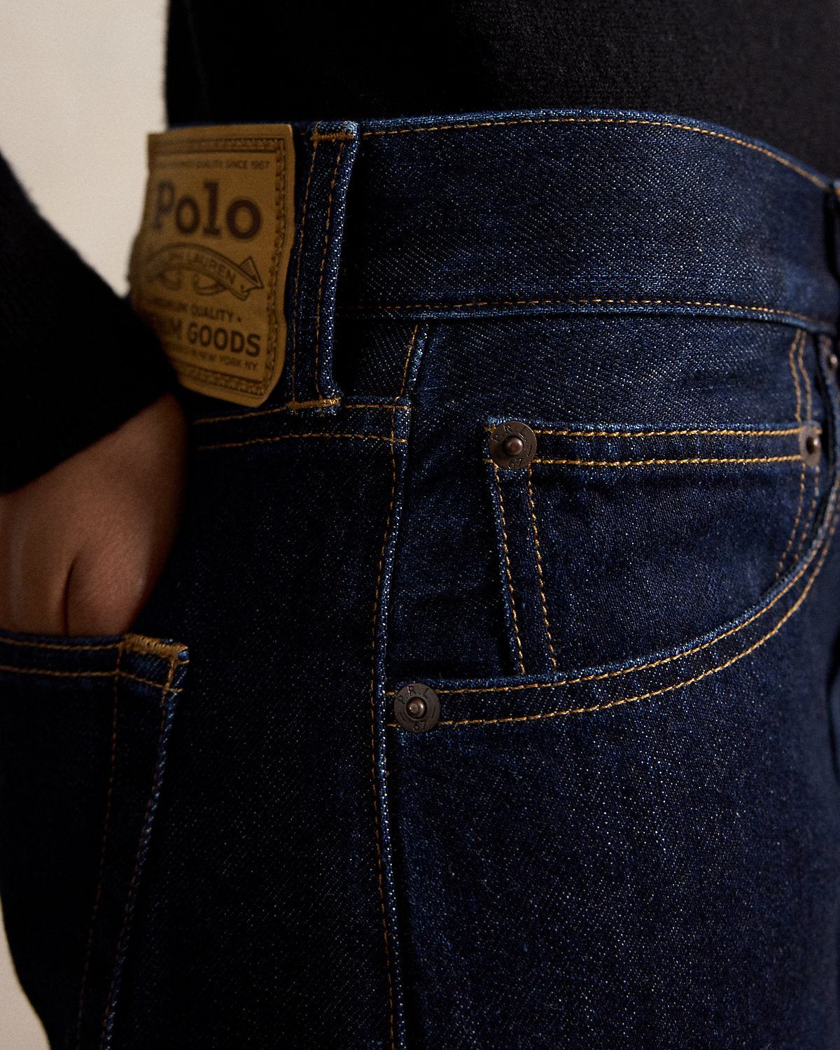 Relaxed Straight Jean