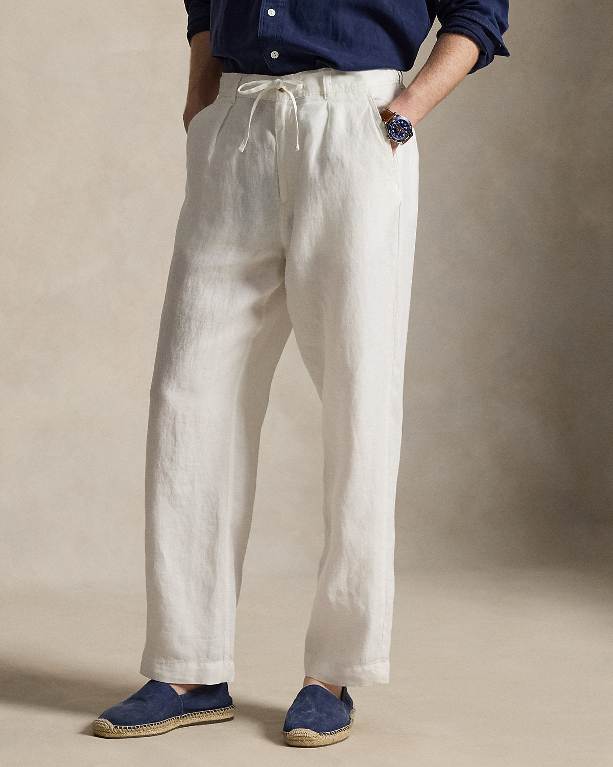 Lateef Relaxed Fit Pleated Linen Pant