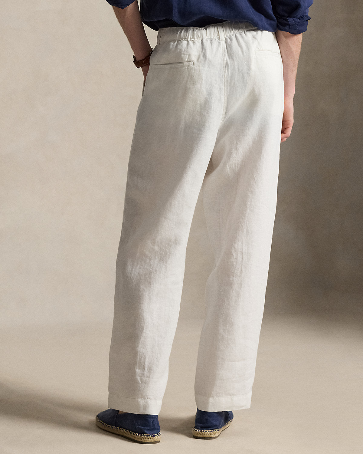 Lateef Relaxed Fit Pleated Linen Pant