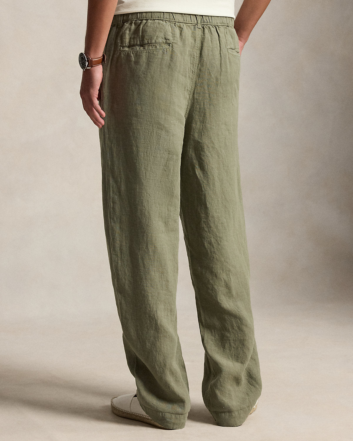 Lateef Relaxed Fit Pleated Linen Pant