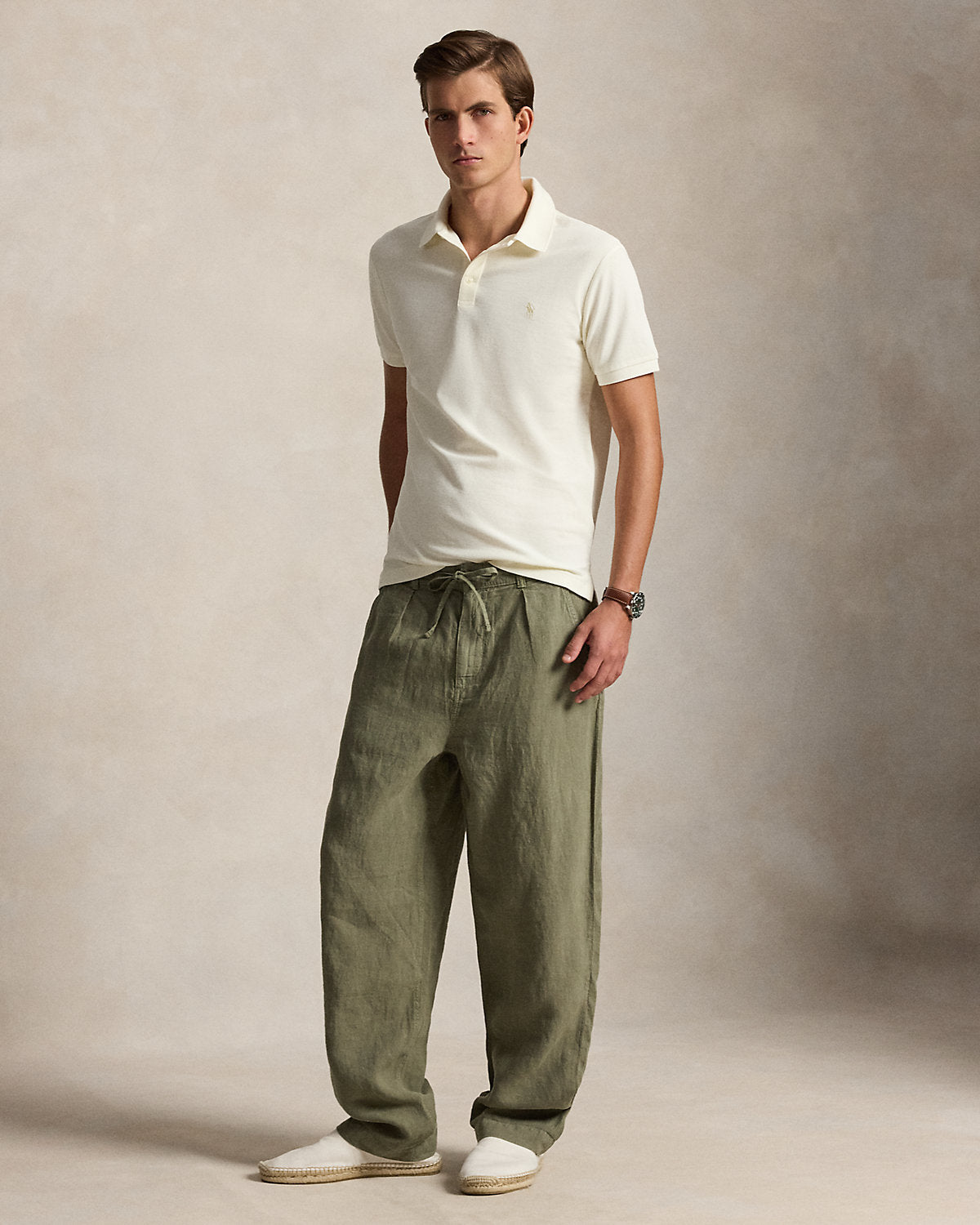 Lateef Relaxed Fit Pleated Linen Pant