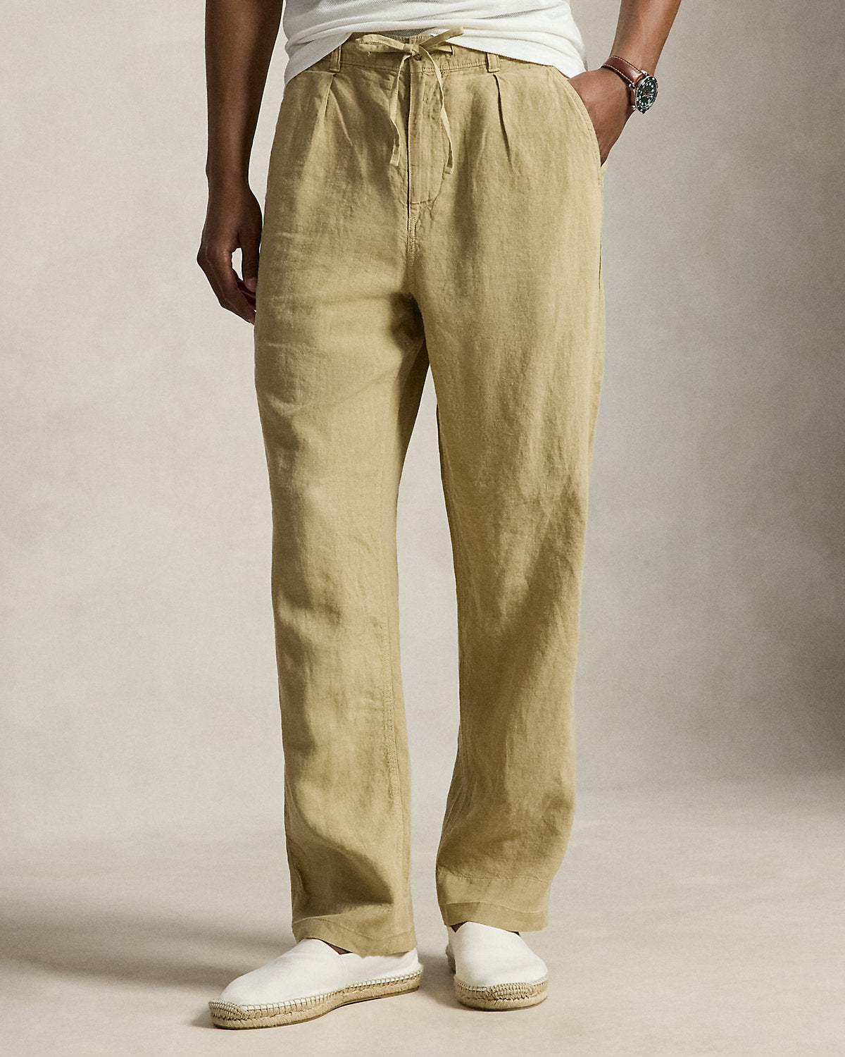 Lateef Relaxed Fit Pleated Linen Pant